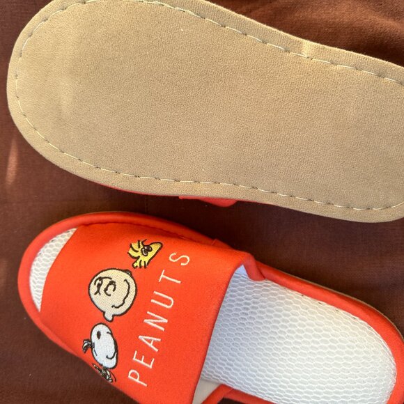 Snoopy Peanuts adult Slippers S/M ( 7/9) new Japan - Picture 6 of 7